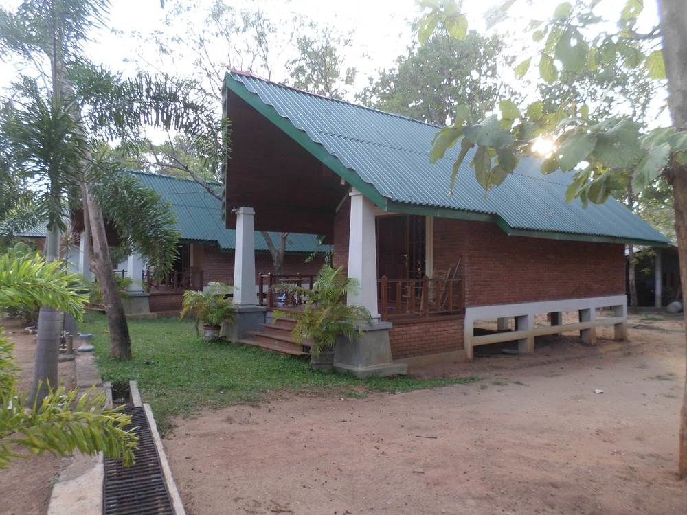 Lokuge Grand Resort Kataragama Exterior photo